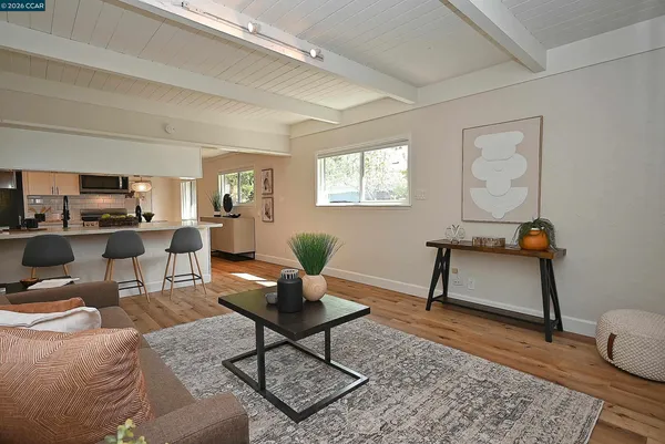 $1,158,000 | 385 Maureen Lane, Pleasant Hill, CA 94523