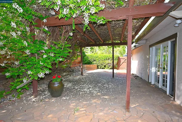 $1,158,000 | 385 Maureen Lane, Pleasant Hill, CA 94523