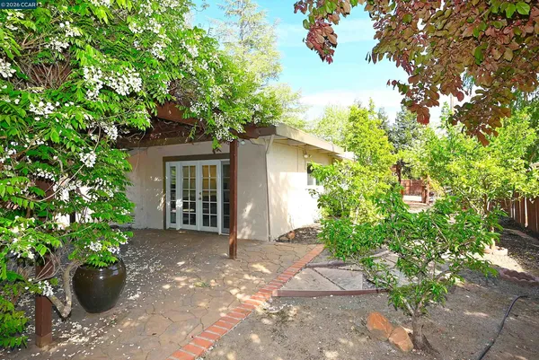 $1,158,000 | 385 Maureen Lane, Pleasant Hill, CA 94523