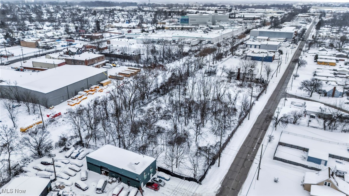 17001 South Miles Road Cleveland, OH 44128 - Photo 11 of 17 View of snowy aerial view