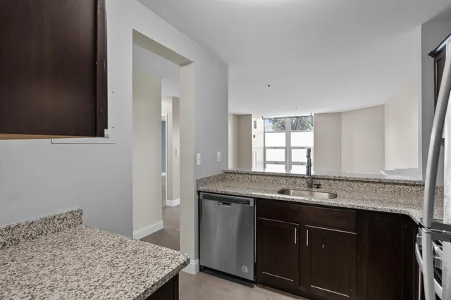 $1,700 | 250 East Harbortown Drive, Unit 103, Detroit, MI 48207