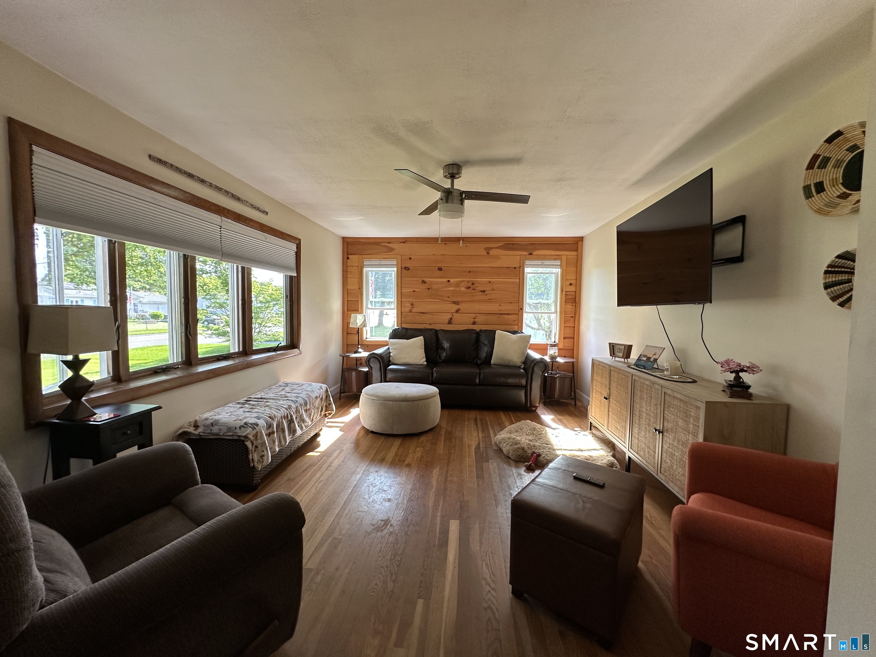 433 Reed Avenue Windsor Locks, CT 06096 - Photo 12 of 19