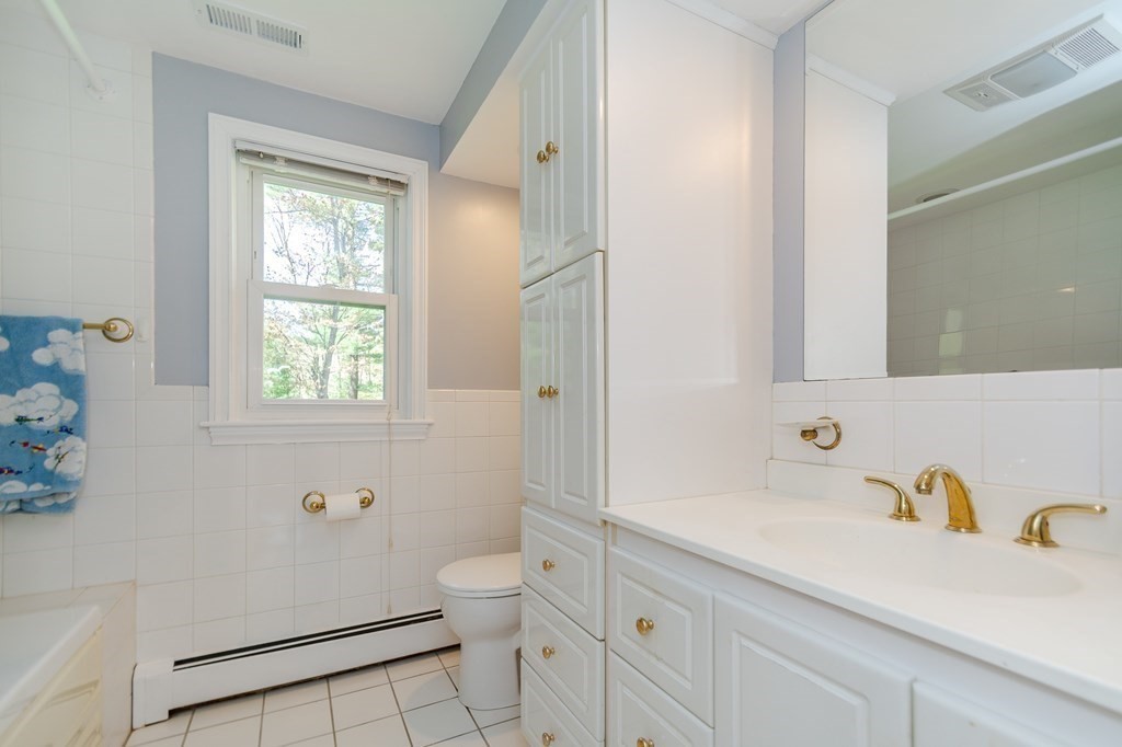 26 Edgemere Road Lynnfield, MA 01940 - Photo 27 of 38 Gallery Image 27