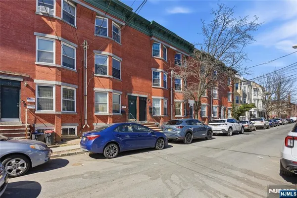 $2,900 | 44 1/2 3rd Street, Unit 2, Newark, NJ 07107