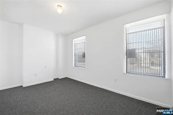 $2,900 | 44 1/2 3rd Street, Unit 2, Newark, NJ 07107