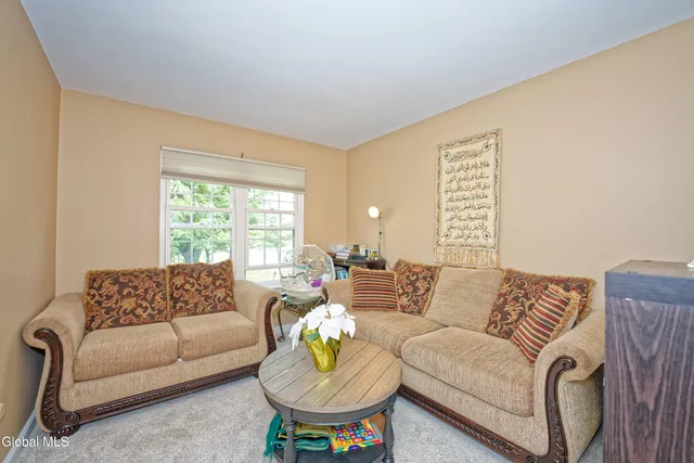 $270,000 | 11 Fox Hollow Square, Cohoes, NY 12047