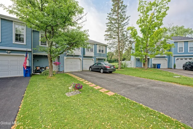 $270,000 | 11 Fox Hollow Square, Cohoes, NY 12047