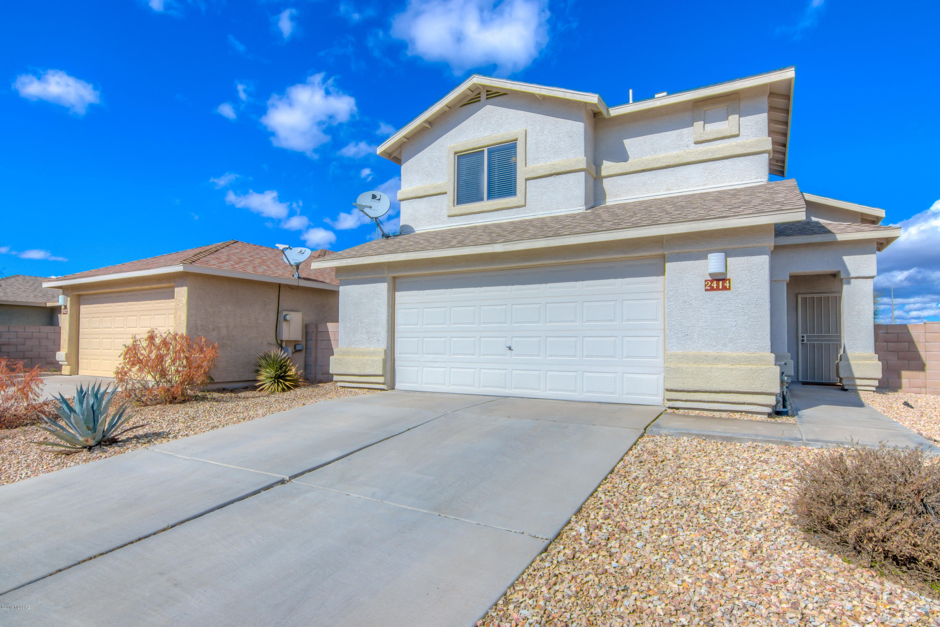 2414 West Rau River Road Tucson, AZ 85705 - Photo 2 of 37 Gallery Image 2