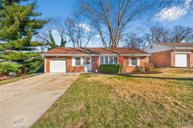 $270,000 | 2018 West Adams Street, St. Charles, MO 63301