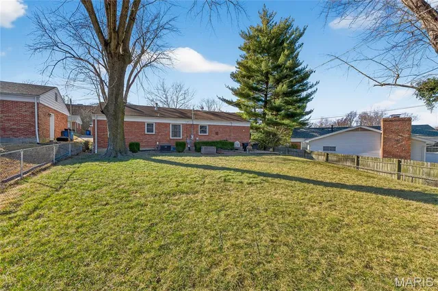 $270,000 | 2018 West Adams Street, St. Charles, MO 63301