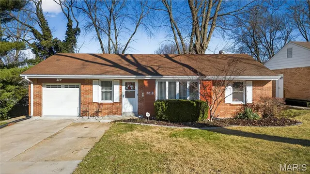 $270,000 | 2018 West Adams Street, St. Charles, MO 63301