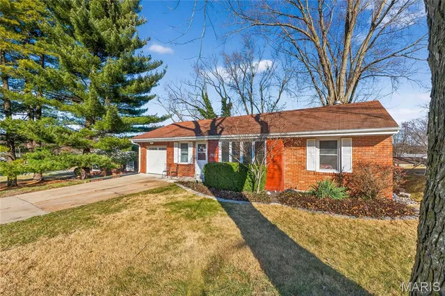 $270,000 | 2018 West Adams Street, St. Charles, MO 63301