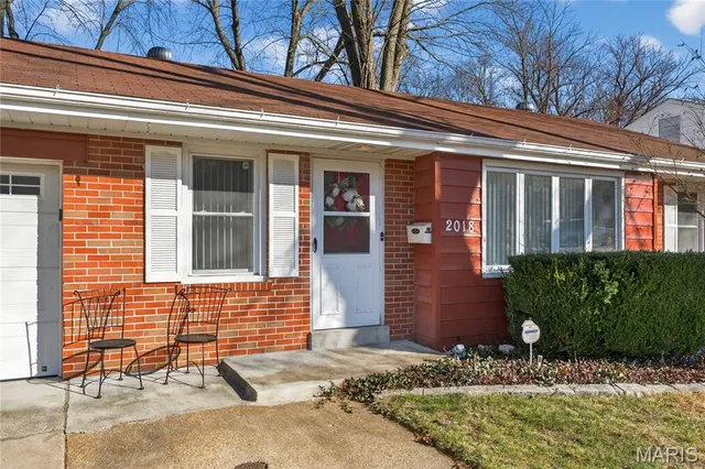 $270,000 | 2018 West Adams Street, St. Charles, MO 63301