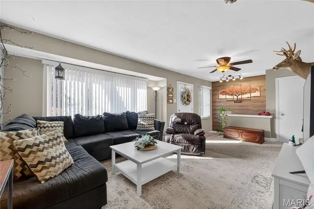 $270,000 | 2018 West Adams Street, St. Charles, MO 63301