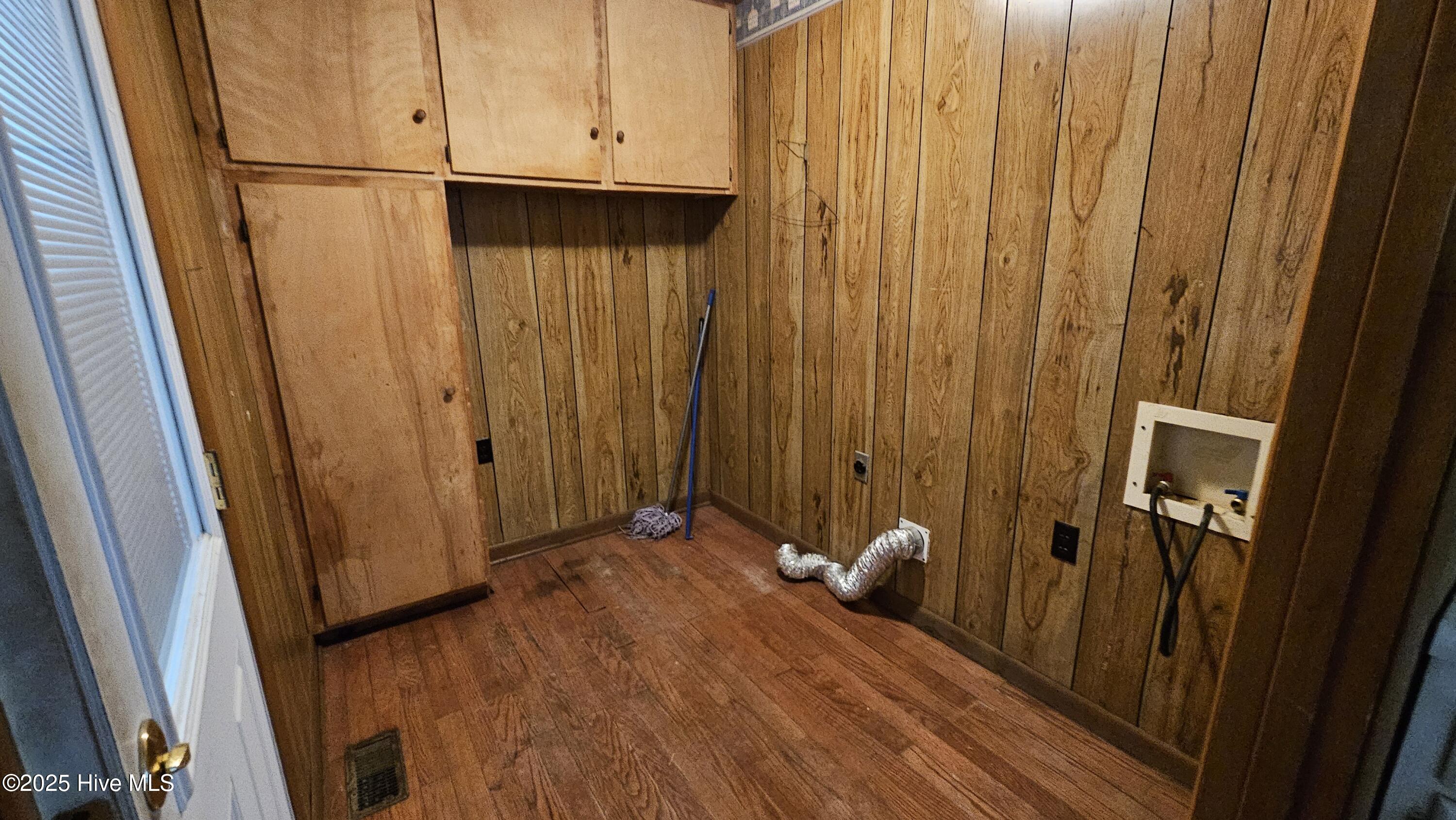 809 North Broad Street Roseboro, NC 28382 - Photo 16 of 17 20250410_165125