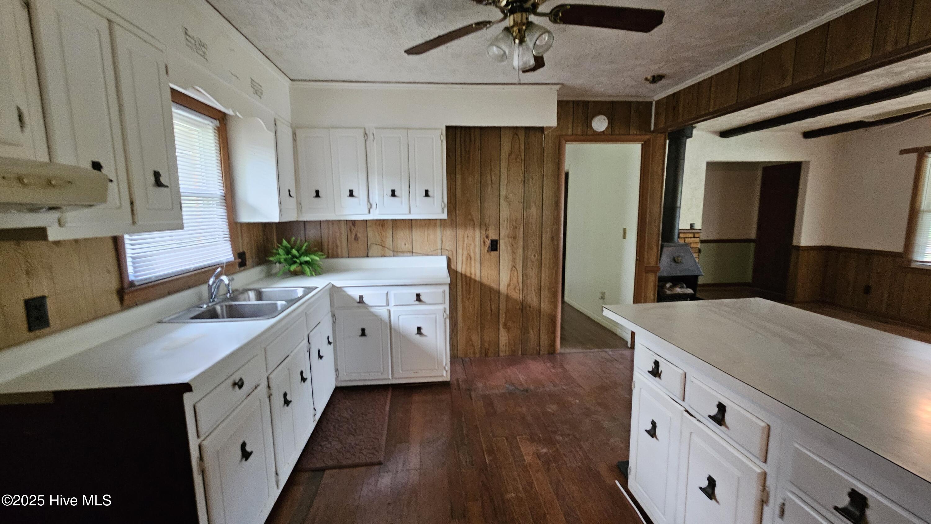 809 North Broad Street Roseboro, NC 28382 - Photo 7 of 17 20250410_165158