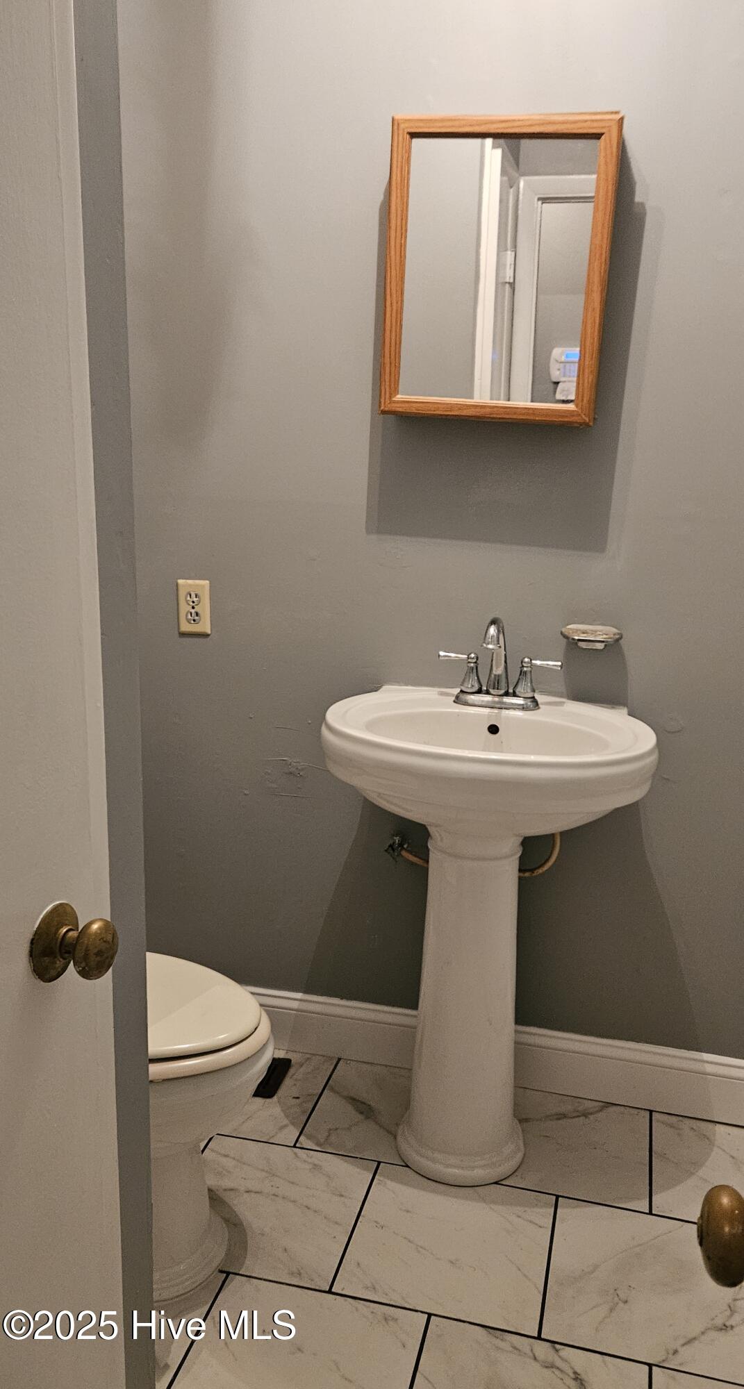 809 North Broad Street Roseboro, NC 28382 - Photo 10 of 17 20250424_152957 - Copy