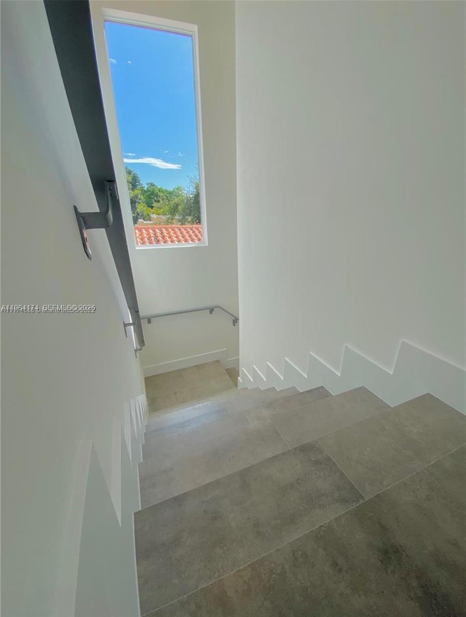 3653 Southwest 25th Street, Unit 3653 Miami, FL 33133 - Photo 12 of 18 view of an empty room