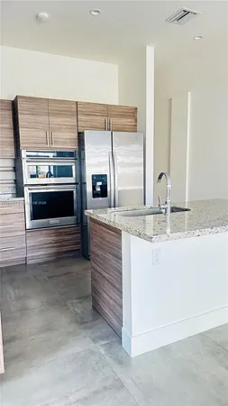 $6,000 | 3653 Southwest 25th Street, Unit 3653, Miami, FL 33133