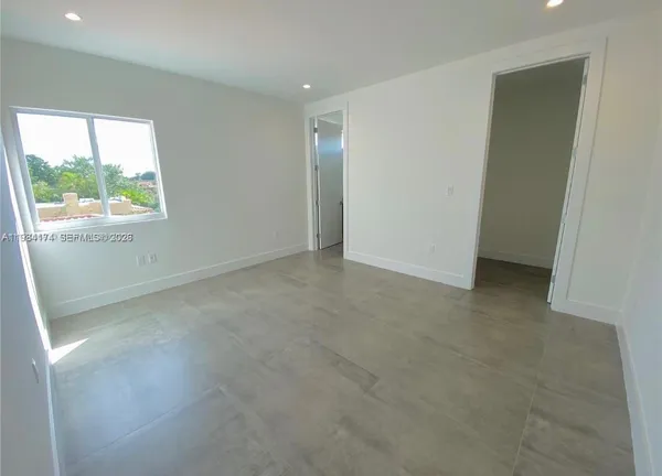 $6,000 | 3653 Southwest 25th Street, Unit 3653, Miami, FL 33133