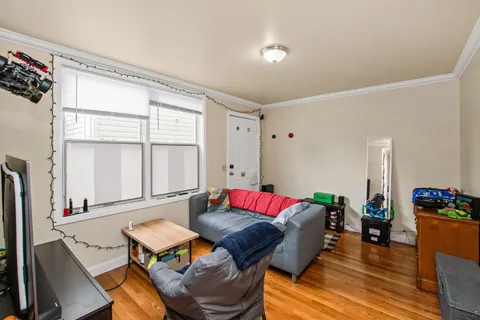 $599,900 | 2238 West 21st Place, Chicago, IL 60608