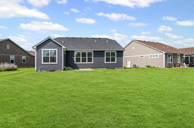 $499,900 | 1117 Black Cherry Drive, Crystal Lake, IL 60012