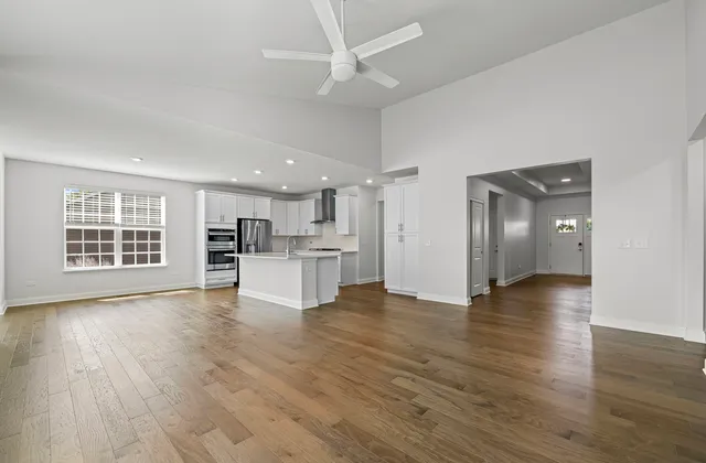 $499,900 | 1117 Black Cherry Drive, Crystal Lake, IL 60012