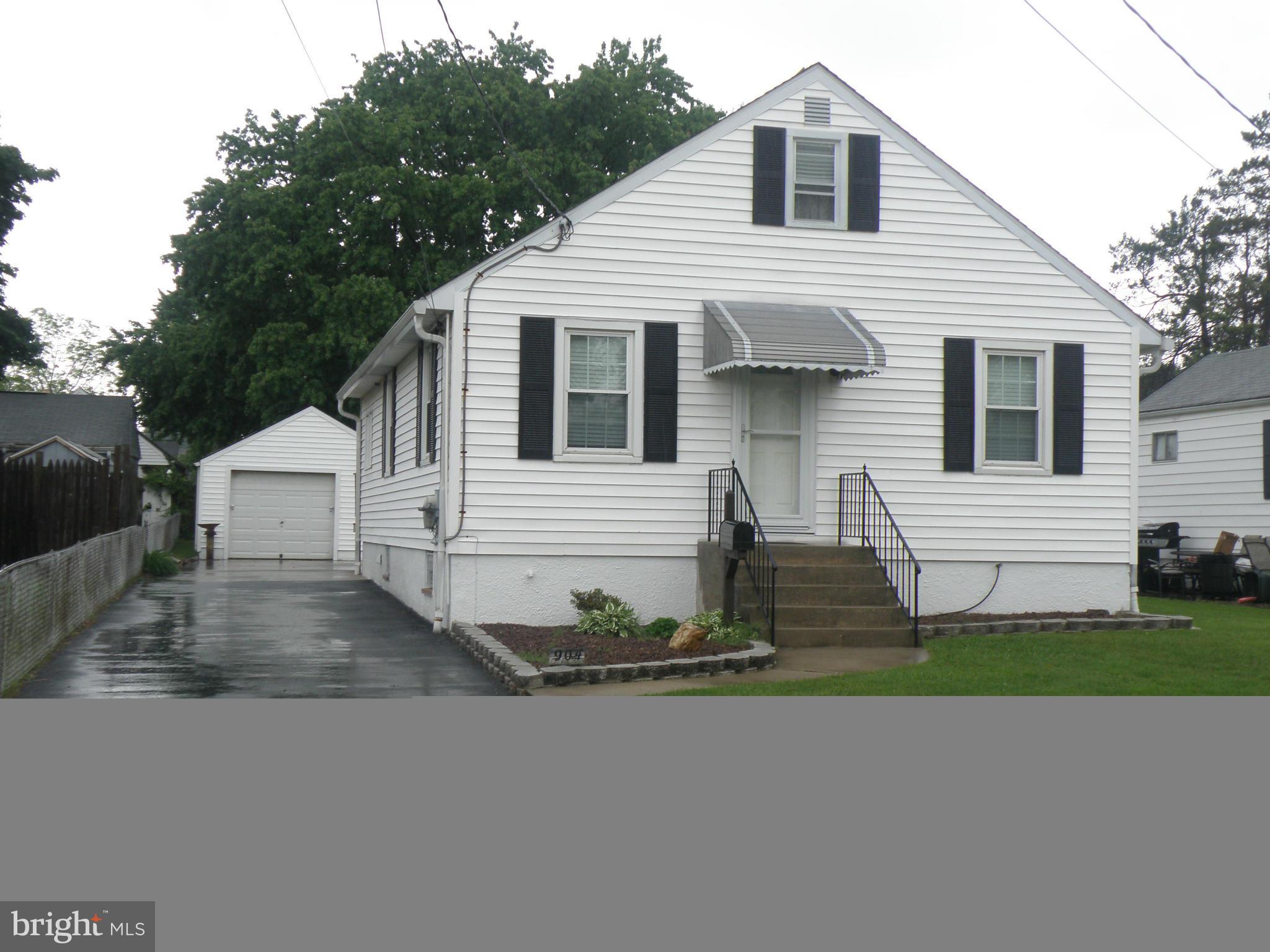 904 Martin Road Baltimore, MD 21221 - Photo 1 of 20 Exterior (Front)