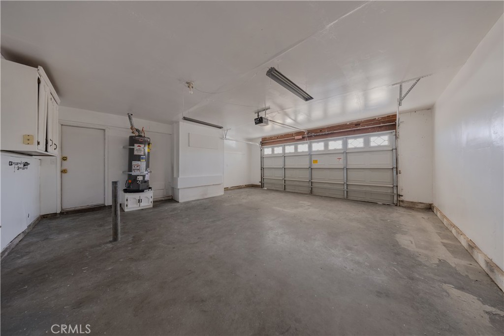 10686 Jamul Road Apple Valley, CA 92308 - Photo 19 of 23 Garage with new interior paint