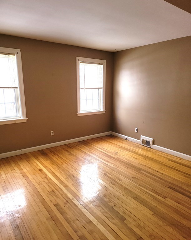 5 Oran Road Framingham, MA 01702 - Photo 7 of 42 Gallery Image 7