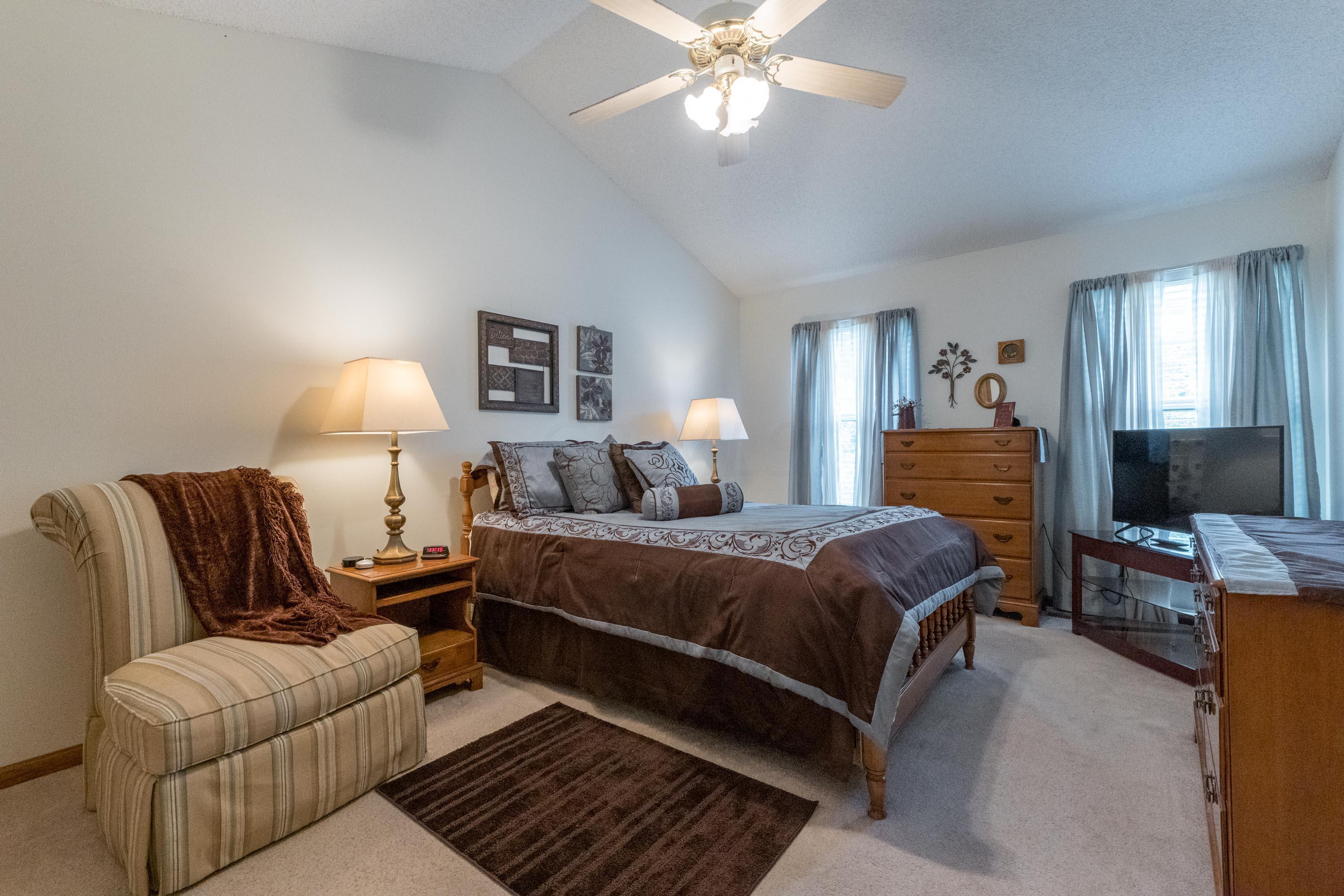 664 Ridenour Road Columbus, OH 43230 - Photo 33 of 77 030P1703854