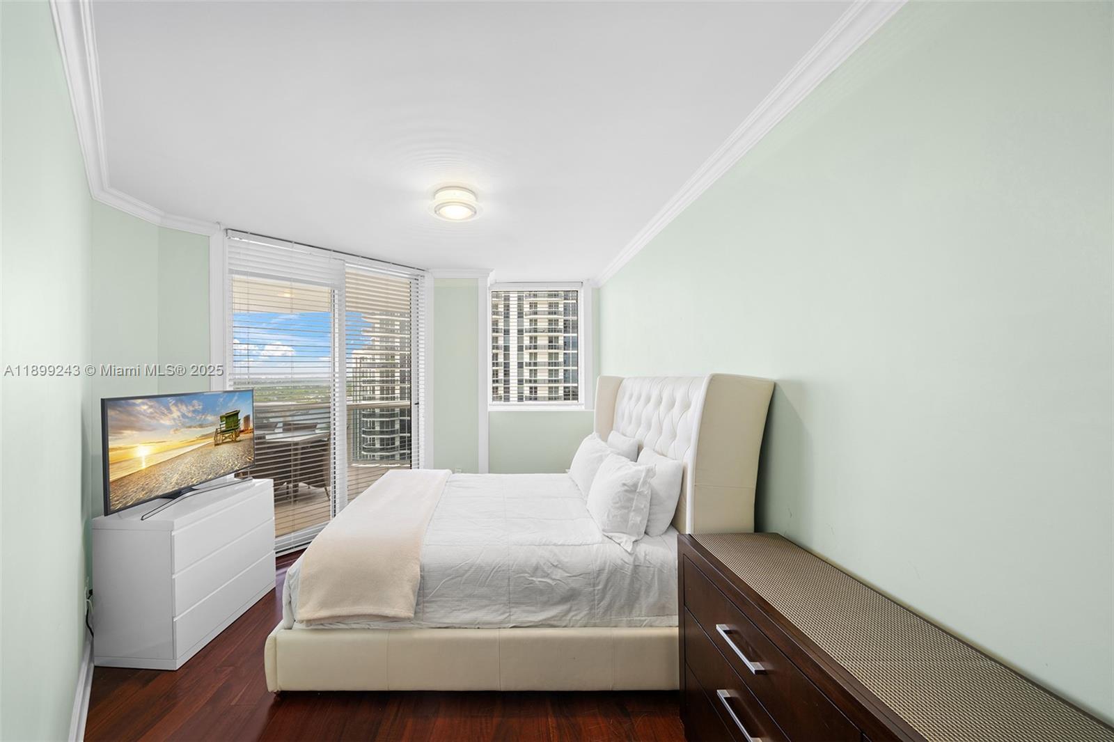 4775 Collins Avenue, Unit 1708 Miami Beach, FL 33140 - Photo 21 of 51