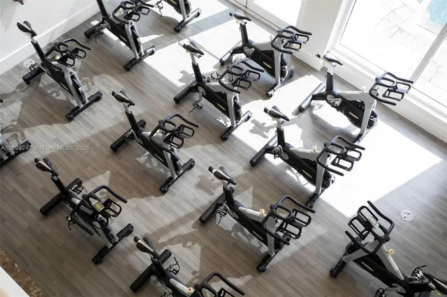 $1,950,000 | 4775 Collins Avenue, Unit 1708, Miami Beach, FL 33140