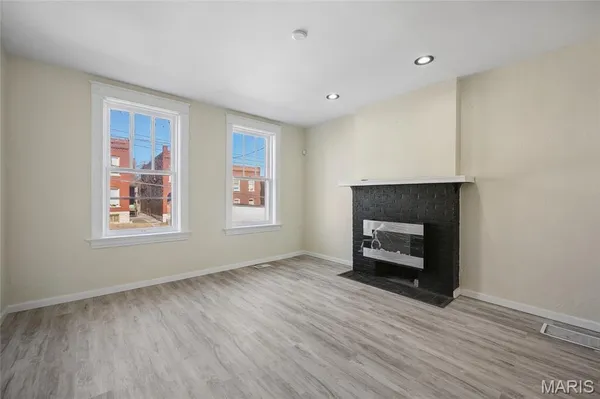 $1,600 | 816 McLaran Avenue, St. Louis, MO 63147