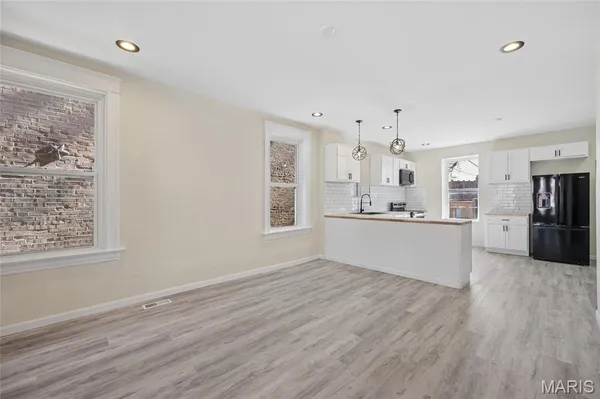 $1,600 | 816 McLaran Avenue, St. Louis, MO 63147