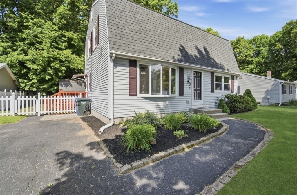 20 Entrybrook Drive Springfield, MA 01108 - Photo 3 of 26