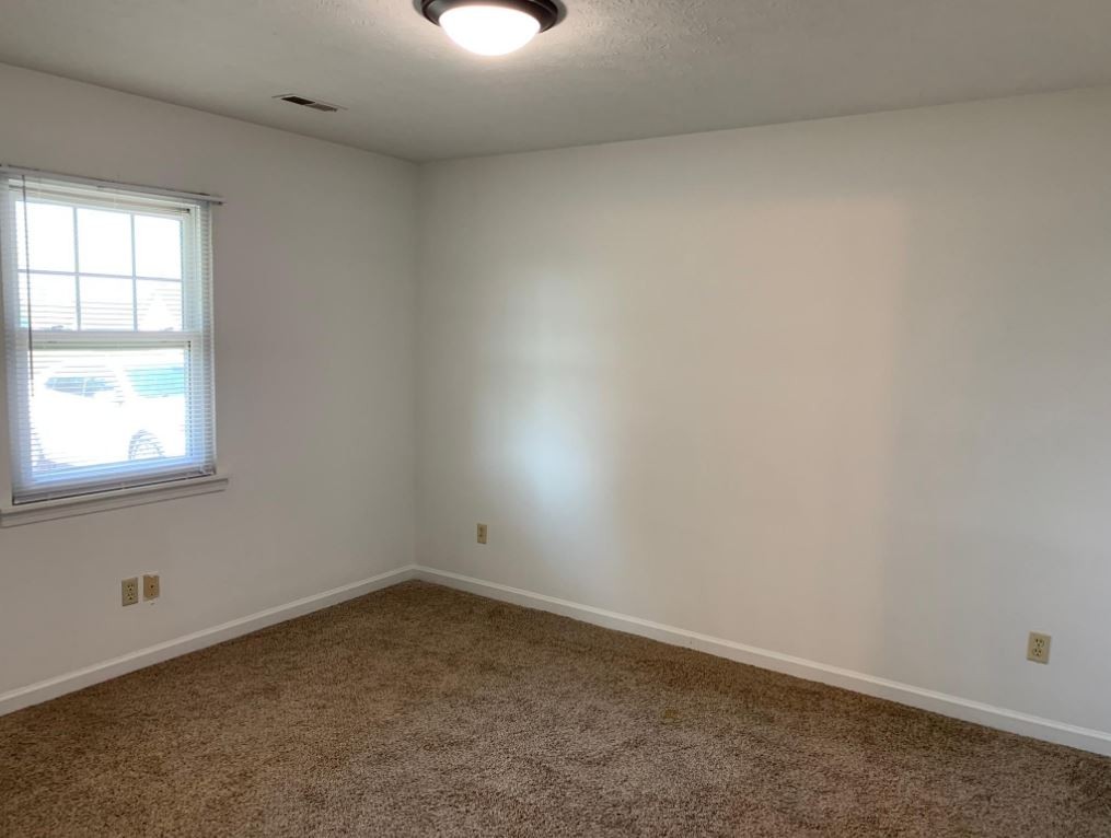 930 Hugh Hunter Road Oak Grove, KY 42262 - Photo 5 of 8 Gallery Image 5