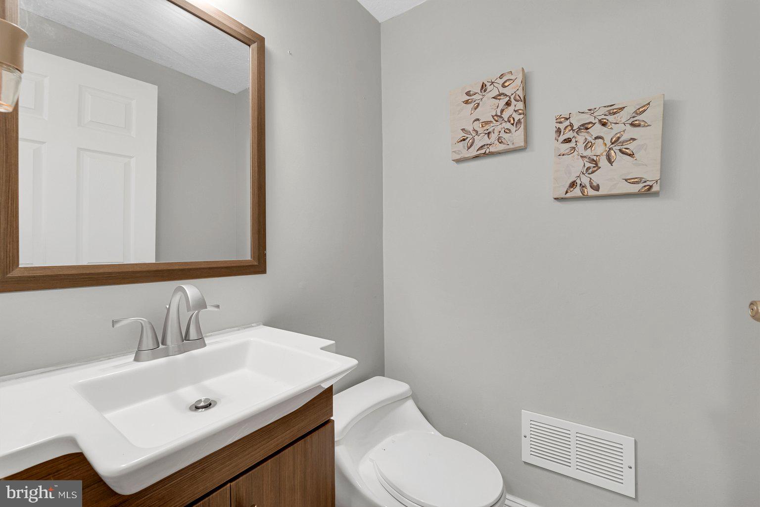 8640 Saxon Circle Nottingham, MD 21236 - Photo 17 of 47