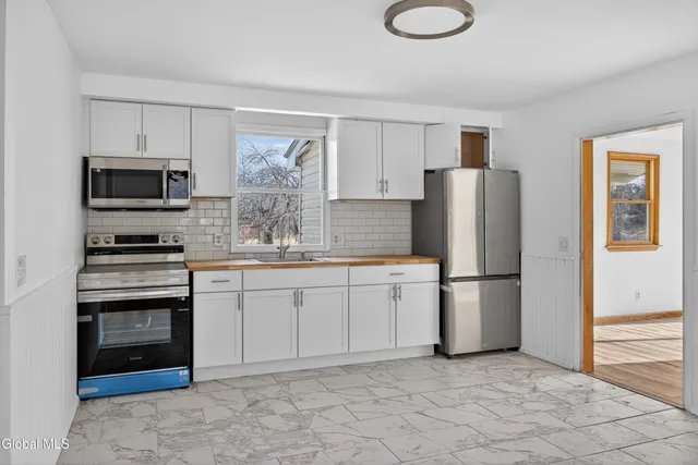 $194,800 | 410 Highway 30, Gilboa, NY 12076