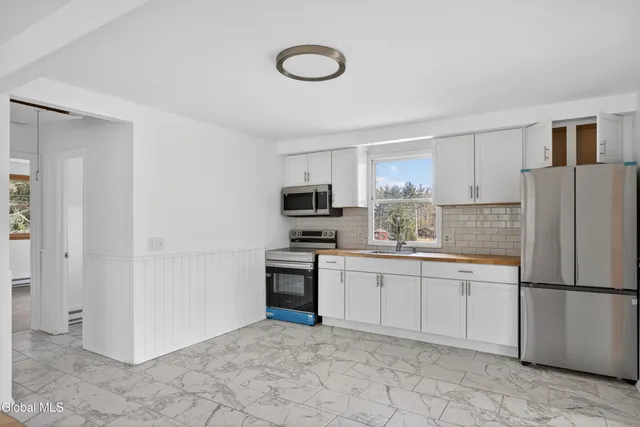 $194,800 | 410 Highway 30, Gilboa, NY 12076