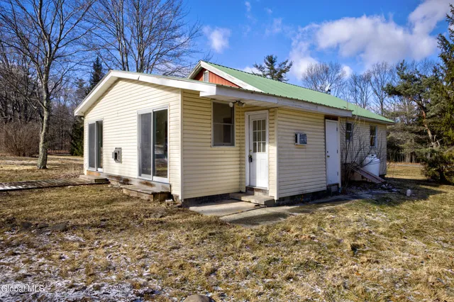 $194,800 | 410 Highway 30, Gilboa, NY 12076
