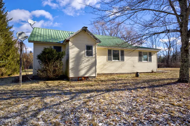 $194,800 | 410 Highway 30, Gilboa, NY 12076