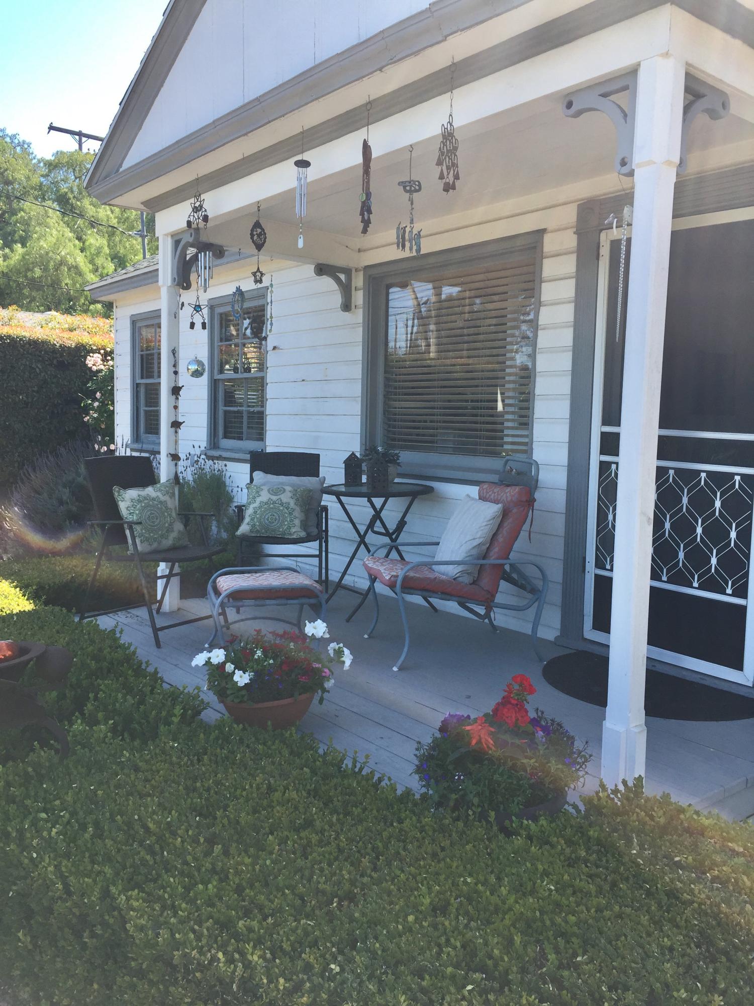 1316 Mountain View Road Santa Barbara, CA 93109 - Photo 3 of 10 Front porch