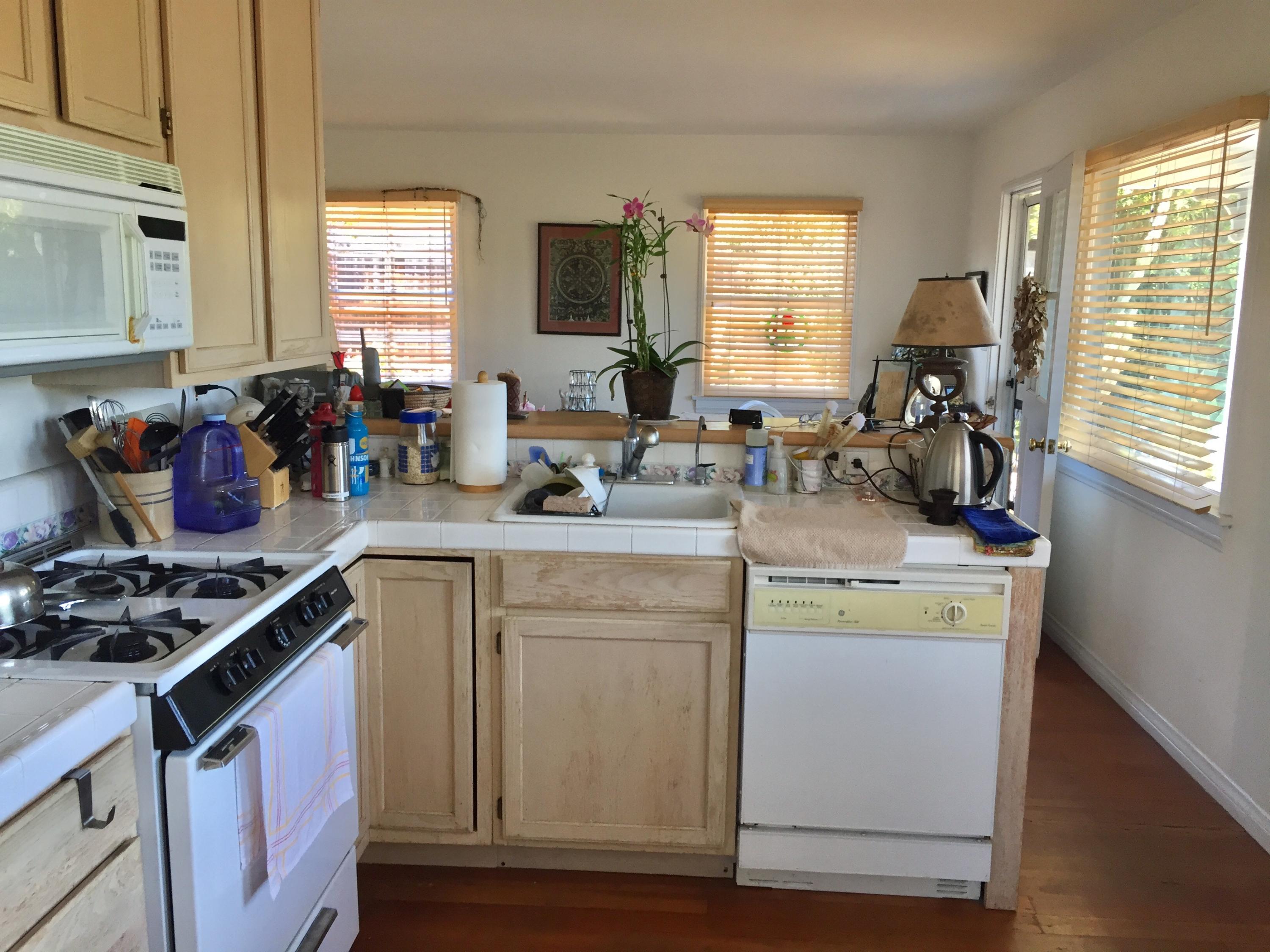 1316 Mountain View Road Santa Barbara, CA 93109 - Photo 5 of 10 Kitchen