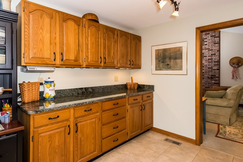 23 Timmins Road Bow, NH 03304 - Photo 5 of 37