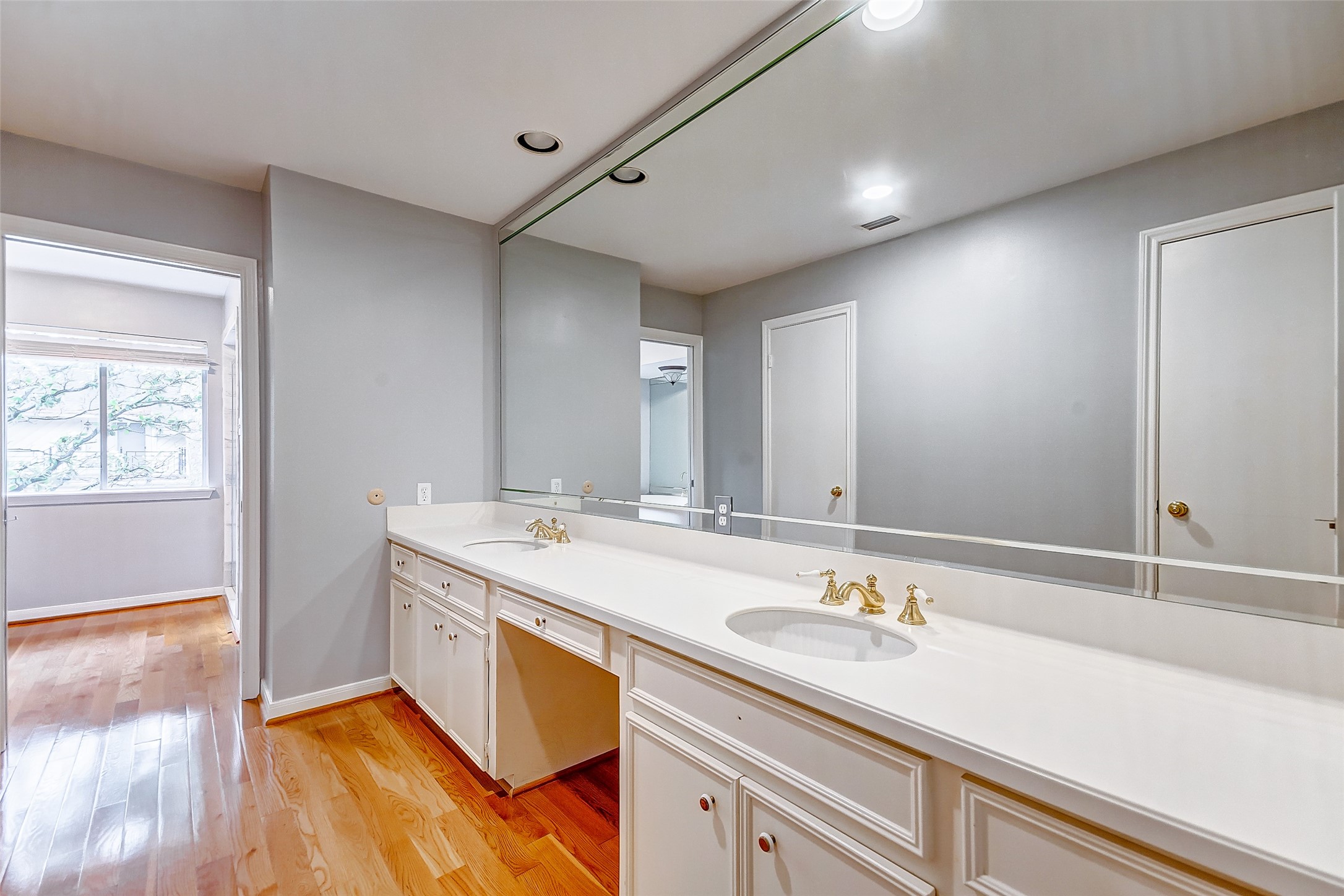 201 Vanderpool Lane, Unit 94 Houston, TX 77024 - Photo 21 of 30