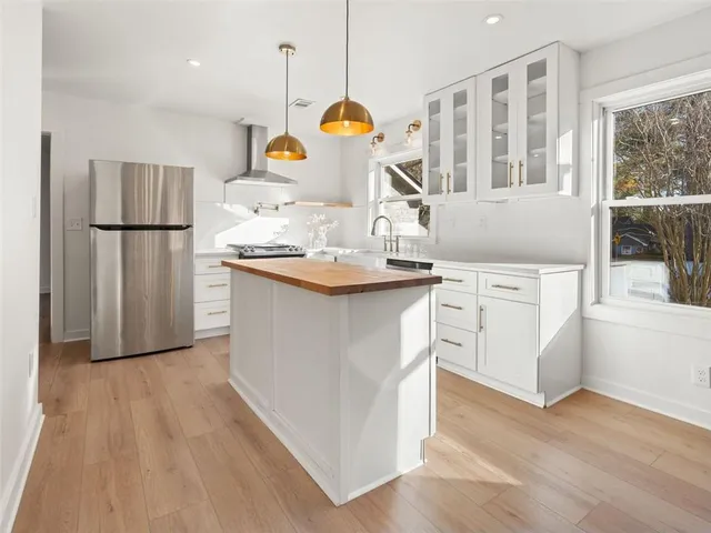 $2,100 | 3452 Beech Drive, Decatur, GA 30032