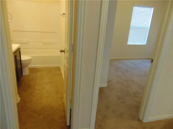 $2,015 | 124 Hollis Lane, Kyle, TX 78640