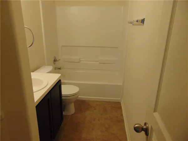 $2,015 | 124 Hollis Lane, Kyle, TX 78640