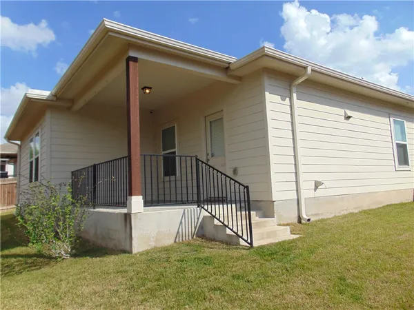 $2,015 | 124 Hollis Lane, Kyle, TX 78640